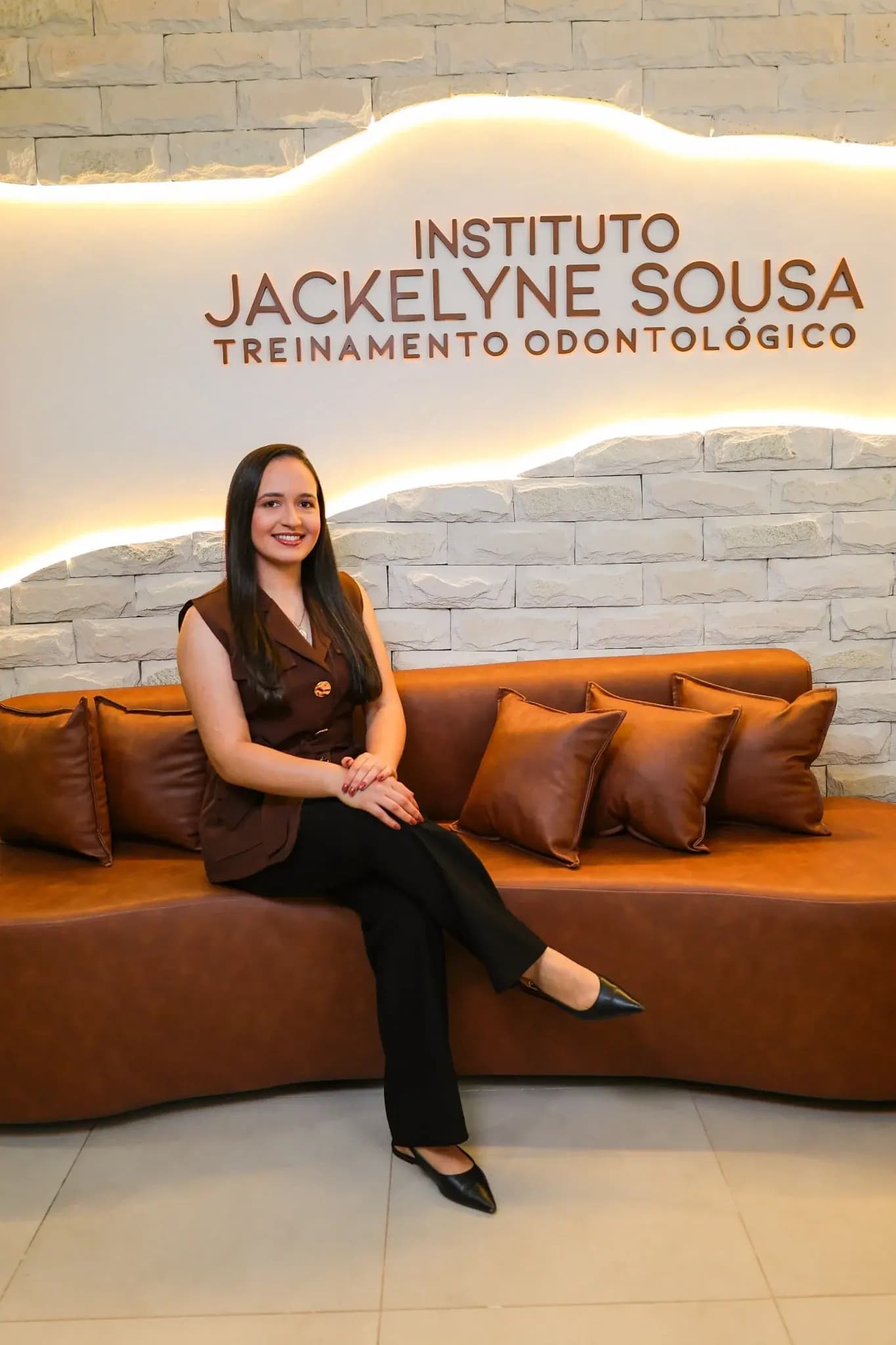 Jackelyne Sousa no Instituto Jackelyne Sousa